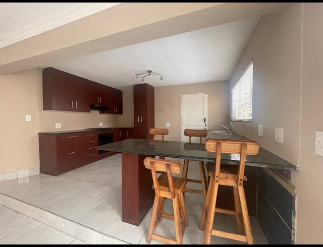 3 BEDROOM TOWNHOUSE FOR SALE IN THREE RIVERS PROPER